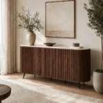 Buffet en bois strié